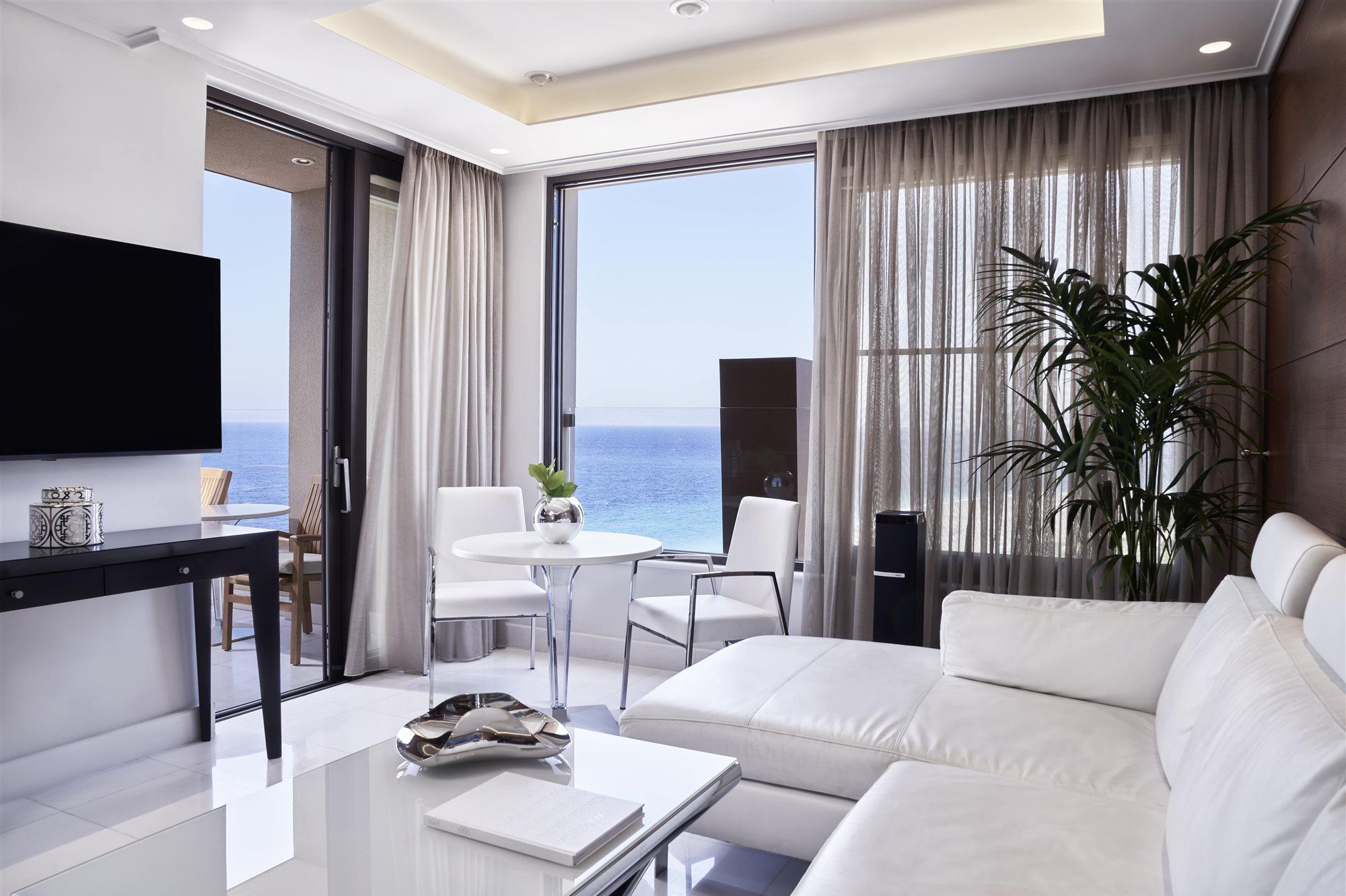 แบลล์วู ออน เดอะบีช สวีท Hotel Rhodes City ภายนอก รูปภาพ
