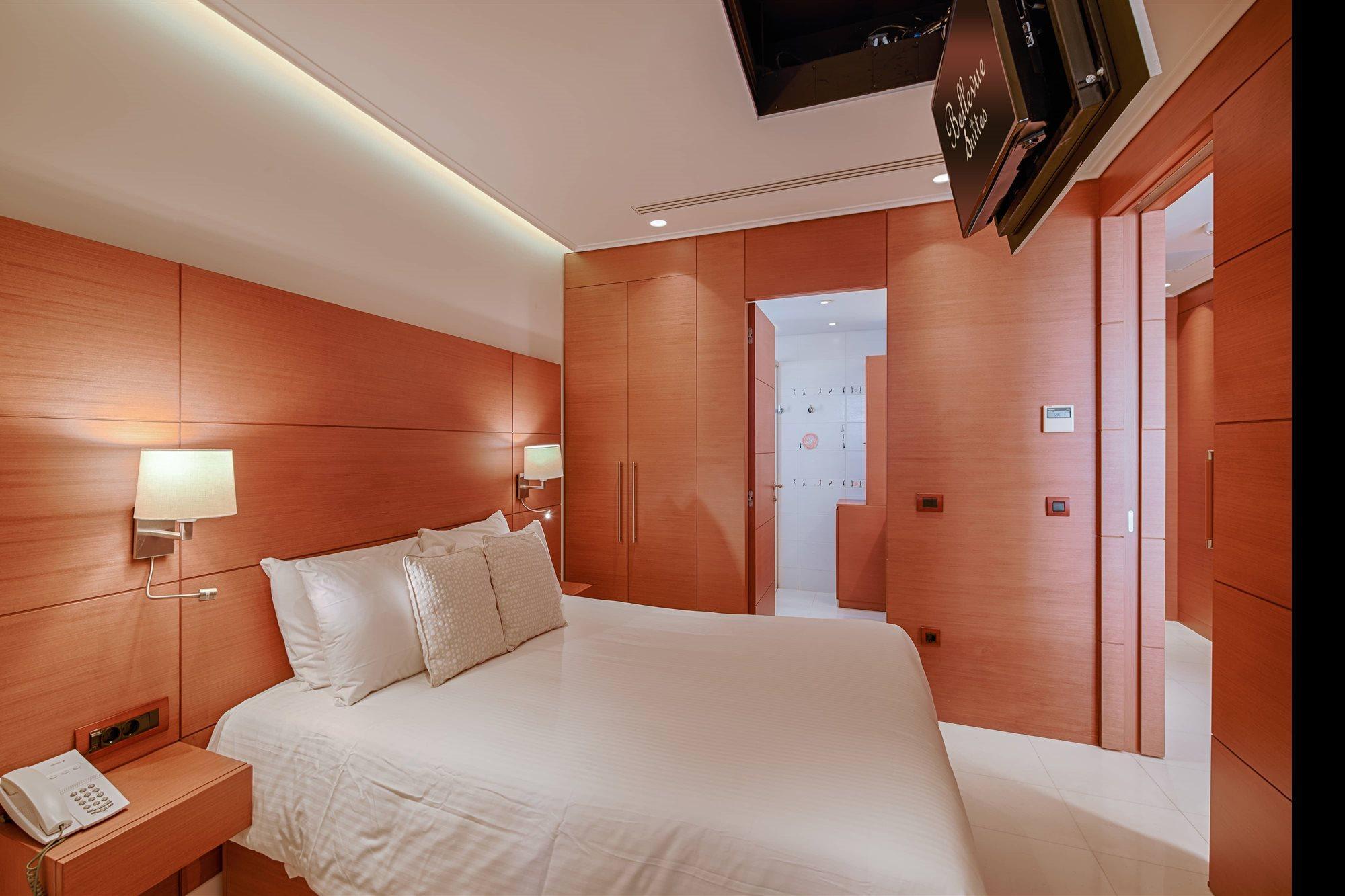 แบลล์วู ออน เดอะบีช สวีท Hotel Rhodes City ภายนอก รูปภาพ