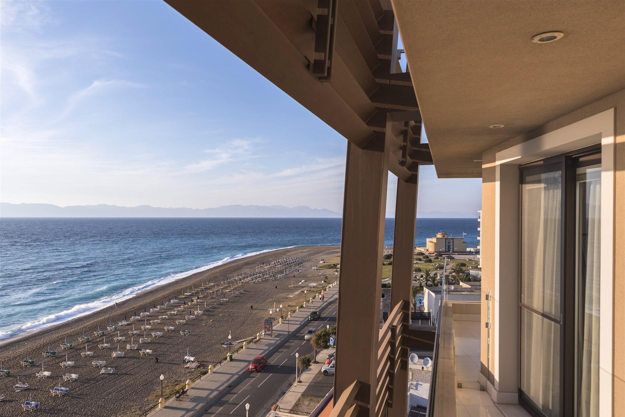 แบลล์วู ออน เดอะบีช สวีท Hotel Rhodes City ภายนอก รูปภาพ