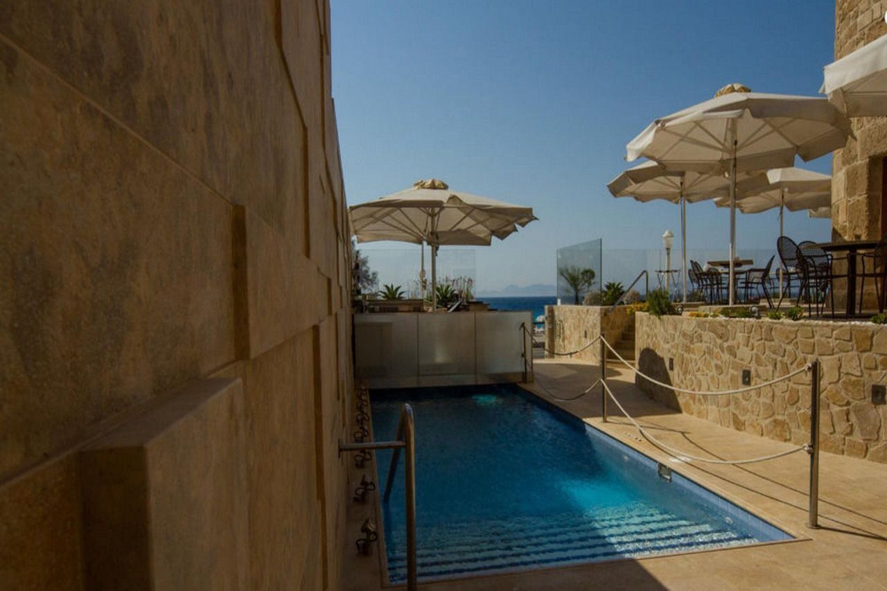 แบลล์วู ออน เดอะบีช สวีท Hotel Rhodes City ภายนอก รูปภาพ